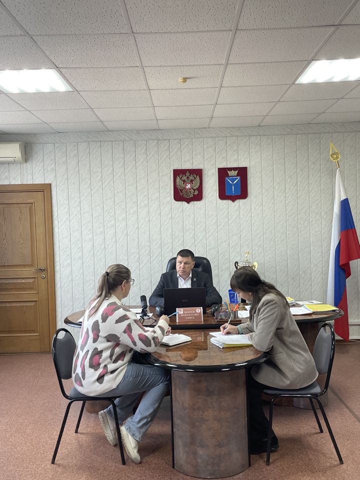 Сергей Пименов провел прием граждан по личным вопросам